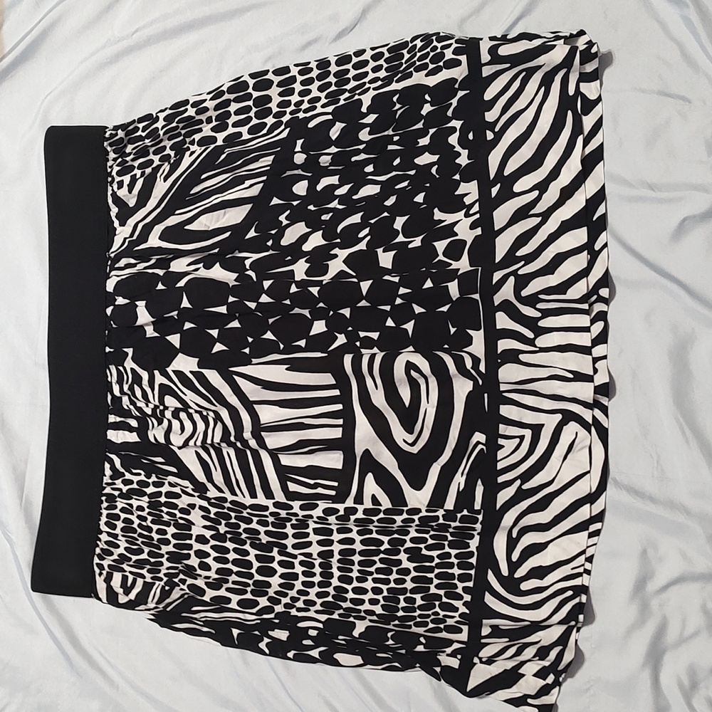 Fashion Bug Black & White Skirt